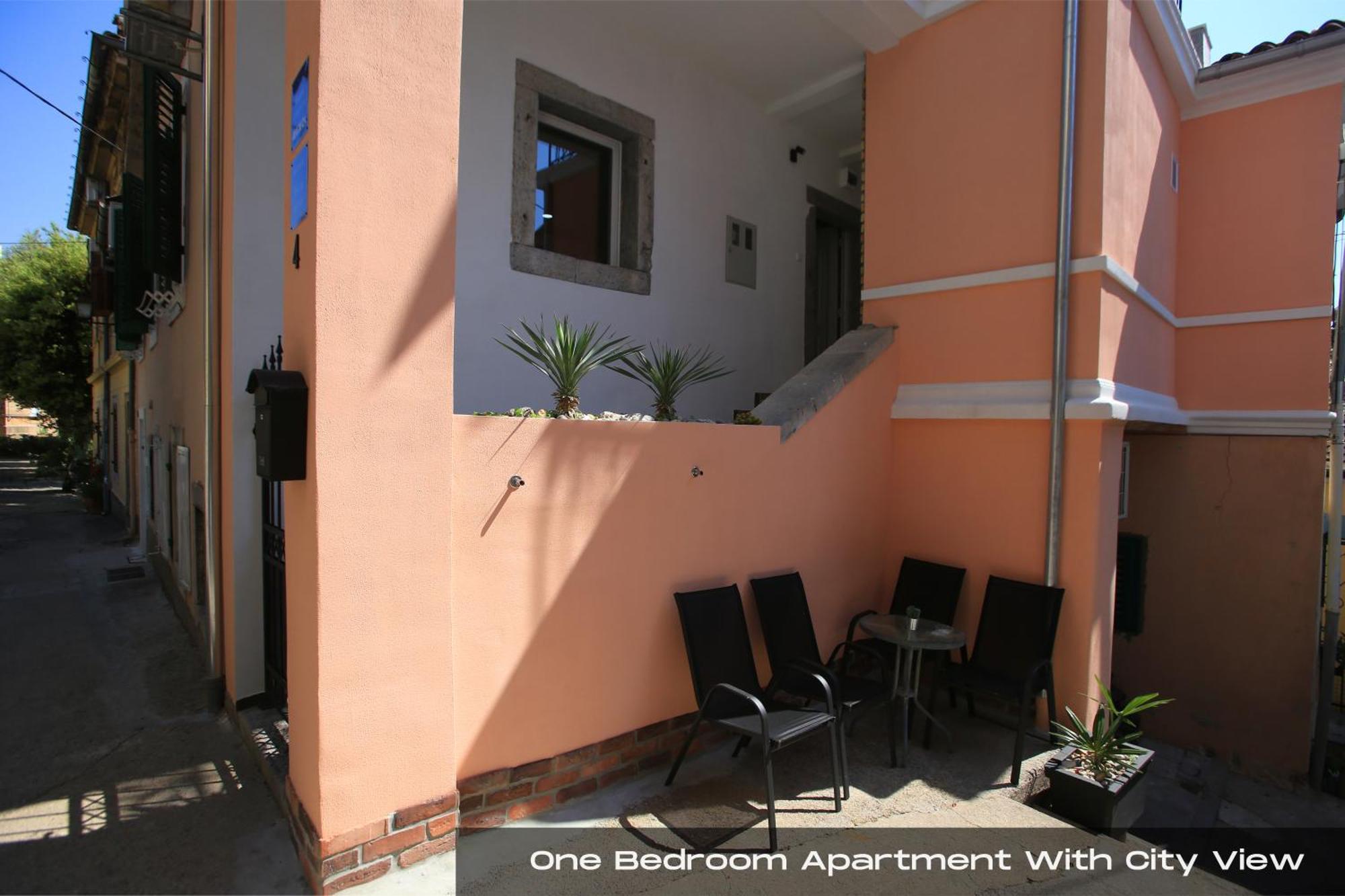 Volos , Free Private Parking Apartment Opatija