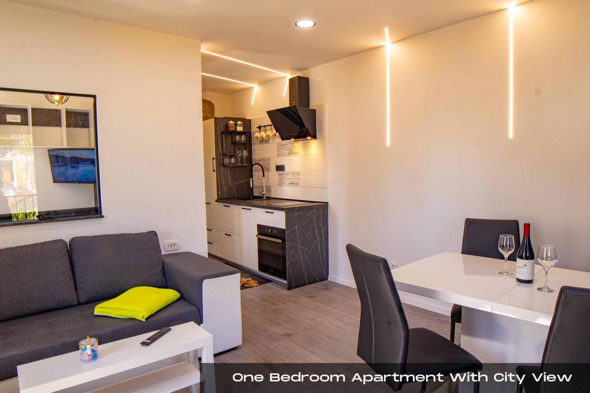 Volos , Free Private Parking Apartment *