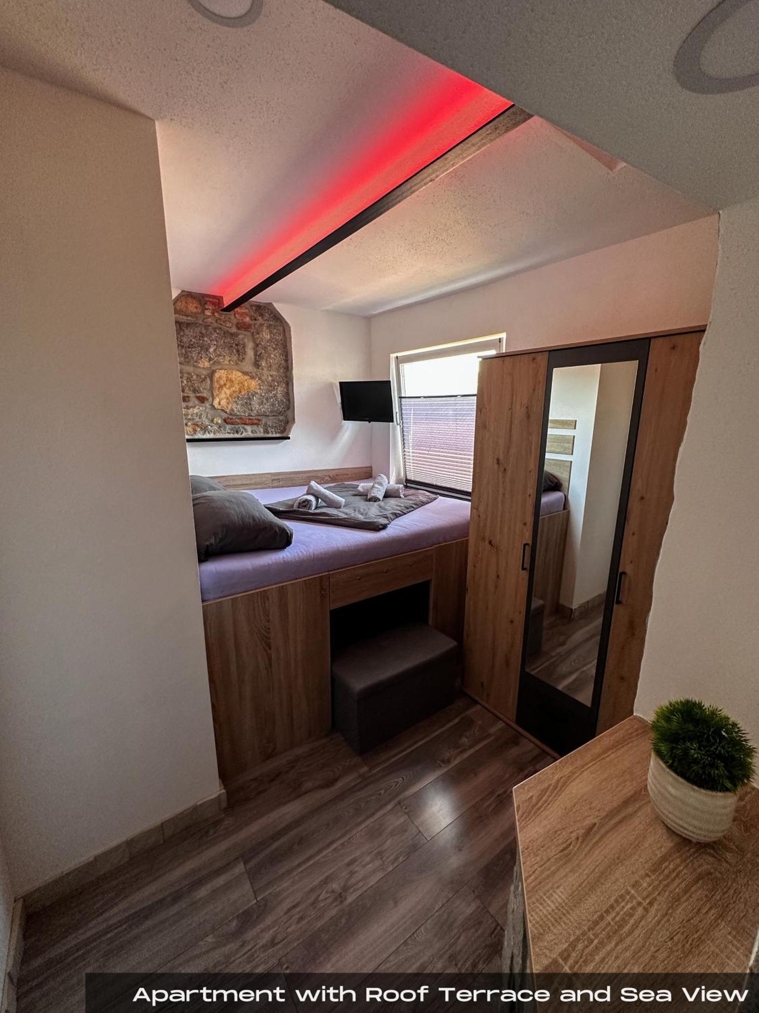 Volos , Free Private Parking Apartment Opatija