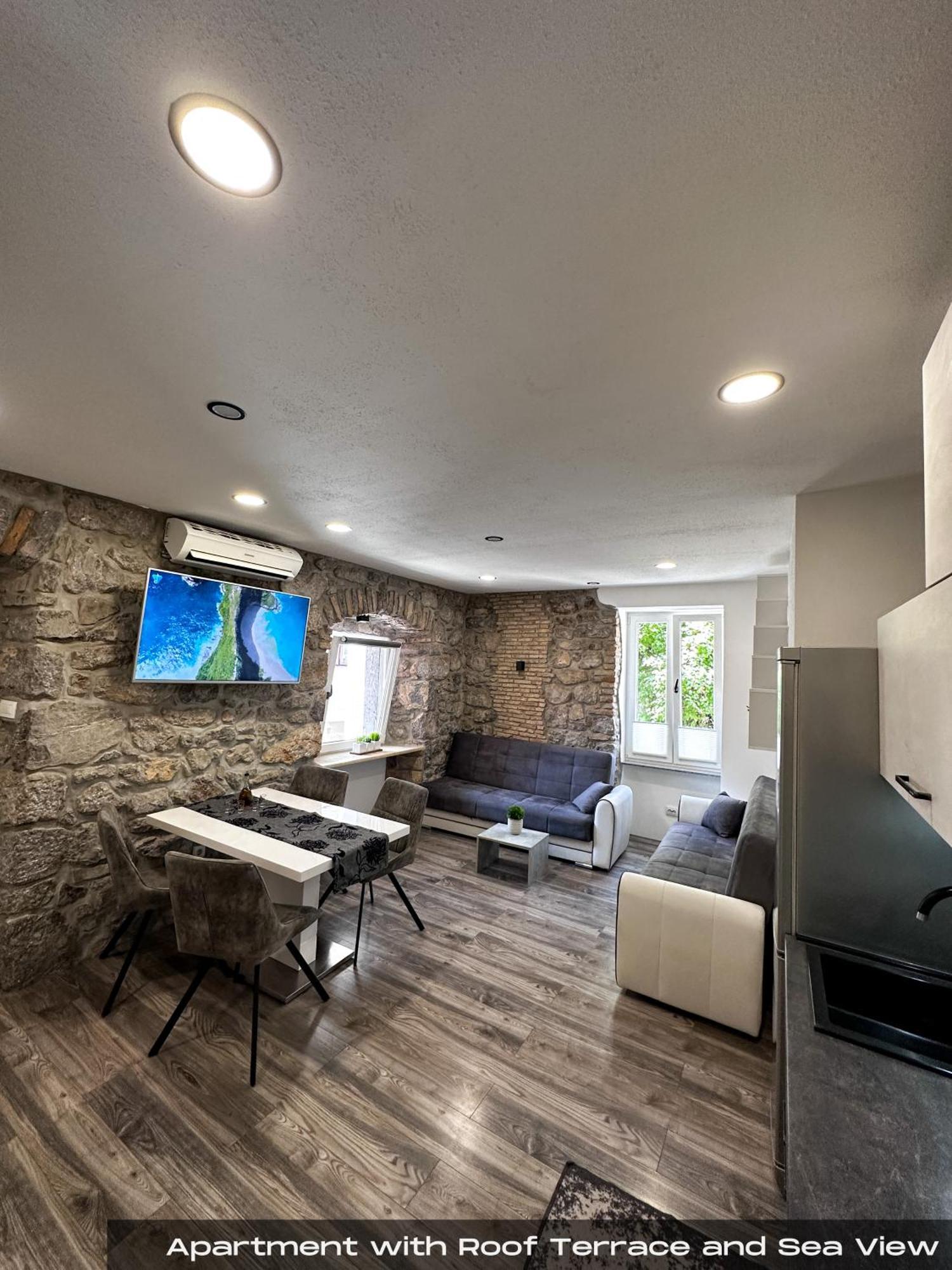 Volos , Free Private Parking Apartment Opatija